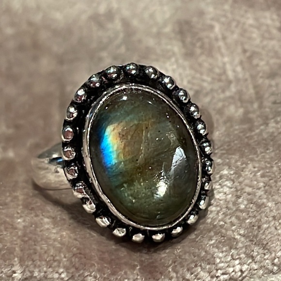 Oval Picture Frame Style Genuine Labradorite Ring 7.5 - Picture 1 of 6
